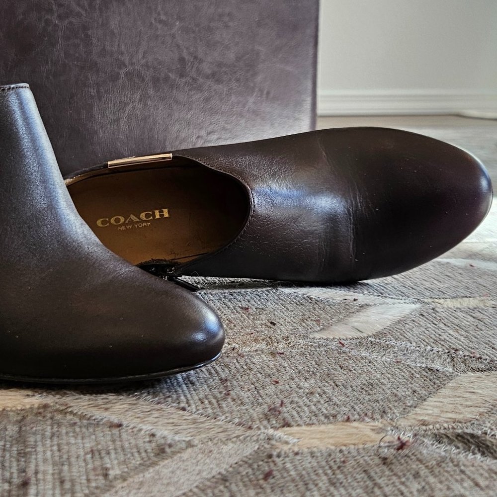 Vintage Coach Seneca Brown Leather Ankle Boots - Picture 7 of 11